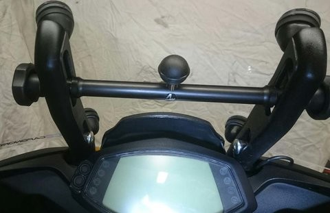 MV Support de GPS et caméra Aprilia Caponord 1200 Rally 2014 et Motoguzzi Stevio avec boule de 25 mm sur barre de 16 mm
