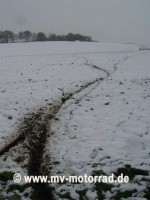 Vorschau: MV Schneekette-Schneekralle und Weltenbummlerhilfe - Die Schneekette fürs Motorrad - 5 Stück Vorschau: MV Schneekette-Schneekralle und Weltenbummlerhilfe - Die Schneekette fürs Motorrad - 5 Stück