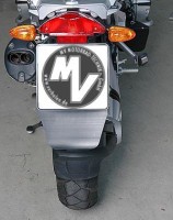 MV protección contra salpicaduras de pequeña marca detrás MV protección contra salpicaduras de pequeña marca detrás