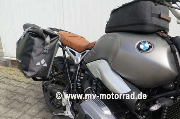 MV Portapacchi per il poggiapiedi del passeggero per i piloti solitari BMW - alluminio, in nuovo design