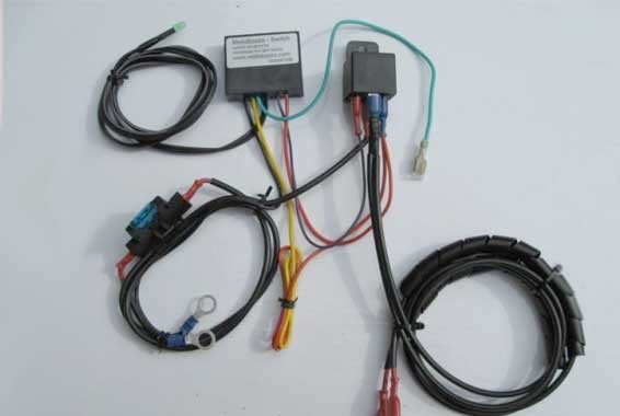 Interruptor MotoBozzo para luces antiniebla (arnés)