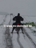 Vorschau: MV Schneekette-Schneekralle und Weltenbummlerhilfe - Die Schneekette fürs Motorrad - 5 Stück Vorschau: MV Schneekette-Schneekralle und Weltenbummlerhilfe - Die Schneekette fürs Motorrad - 5 Stück